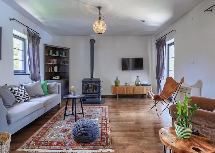 Noce By Interhome Višnjan