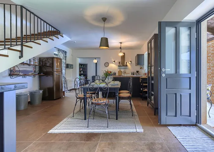 Noce By Interhome Vakantiehuis Višnjan