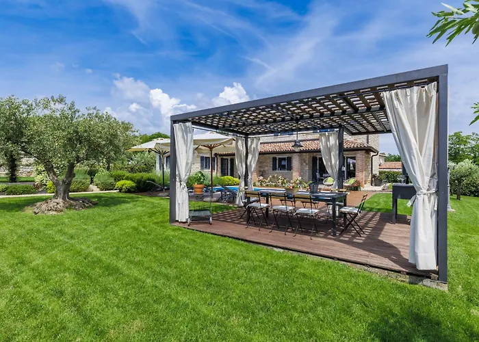 Noce By Interhome Vakantiehuis Višnjan