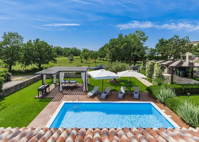 Noce By Interhome * Višnjan